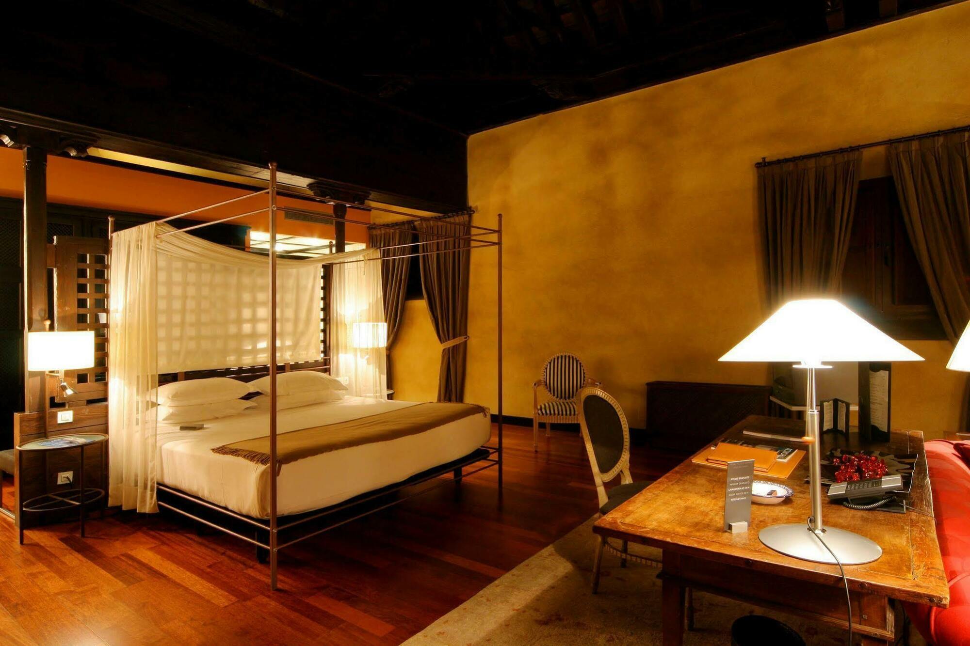 Hotel Palacio De Santa Paula, Autograph Collection Granada Rum bild